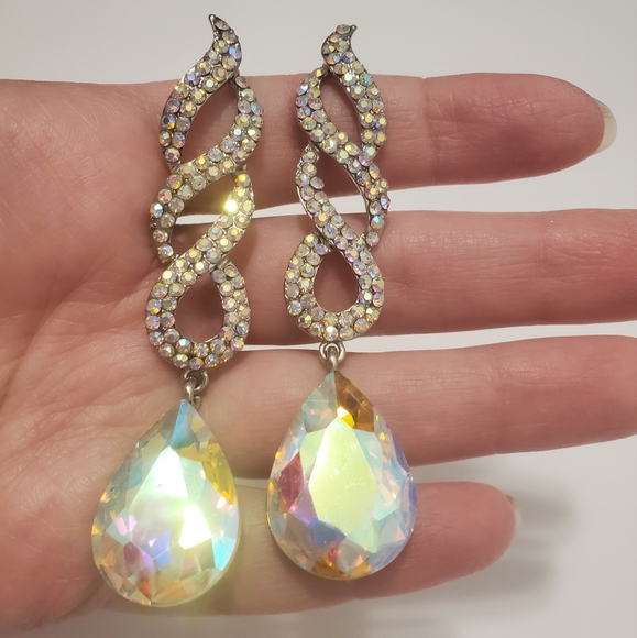 Beautiful Vintage Aurora Borelis Earrings, Rhinestones Earrings, Vintage Jewelry - Picture 4 of 7